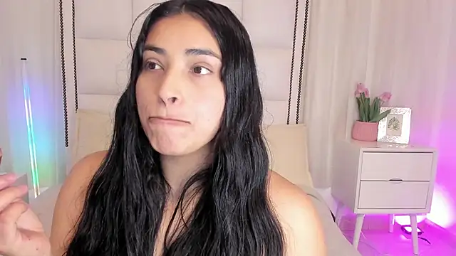 Snapshot of Kirara_22 chatting on November 21, 2025, 8:08 pm Kirara 22 online show from November 21, 2025, 8:08 pm