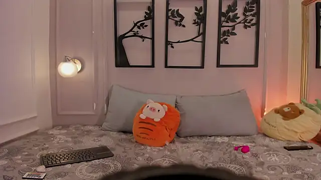 Snapshot of ale_cam chatting on October 17, 2025, 12:36 am ale cam online show from October 17, 2025, 12:36 am