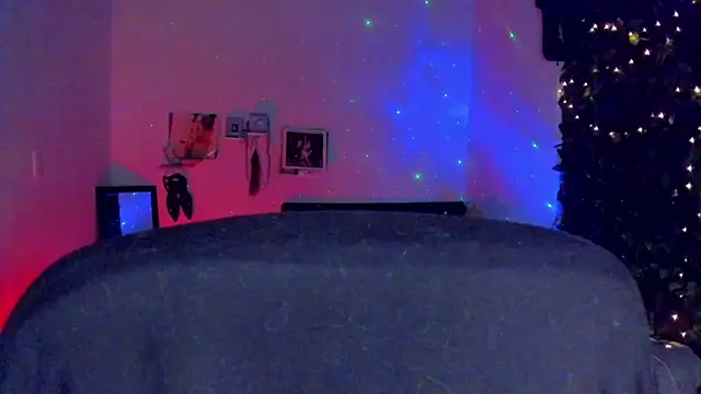 Snapshot of sweetvond_ chatting on December 4, 2025, 11:48 pm sweetvond online show from December 4, 2025, 11:48 pm