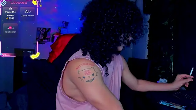 Snapshot of sweetvond_ chatting on November 2, 2025, 11:10 pm sweetvond online show from November 2, 2025, 11:10 pm