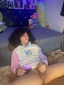Snapshot of sweetvond_ chatting on March 8, 2025, 7:38 am sweetvond online show from March 8, 2025, 7:38 am