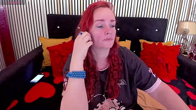 Snapshot of SinFulTitsDD chatting on June 19, 2026, 12:33 pm SinFulTitsDD online show from June 19, 2026, 12:33 pm