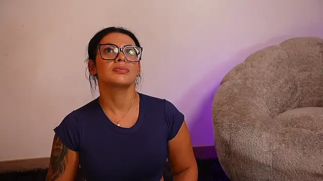 anyiled hot online show from May 6, 2026, 2:04 am