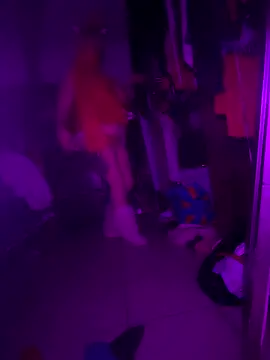 Snapshot of Cataleia21 chatting on December 5, 2025, 12:04 pm Cataleia21 online show from December 5, 2025, 12:04 pm