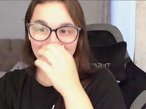 Amy Mur  online show from October 10, 2025, 11:22 am