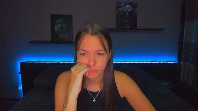 Snapshot of AlexaBarkley chatting on December 16, 2025, 12:26 am AlexaBarkley online show from December 16, 2025, 12:26 am