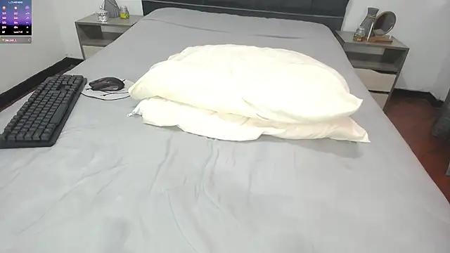 Snapshot of Emmy_sanderss chatting on November 30, 2025, 3:24 pm Emmy sanderss online show from November 30, 2025, 3:24 pm