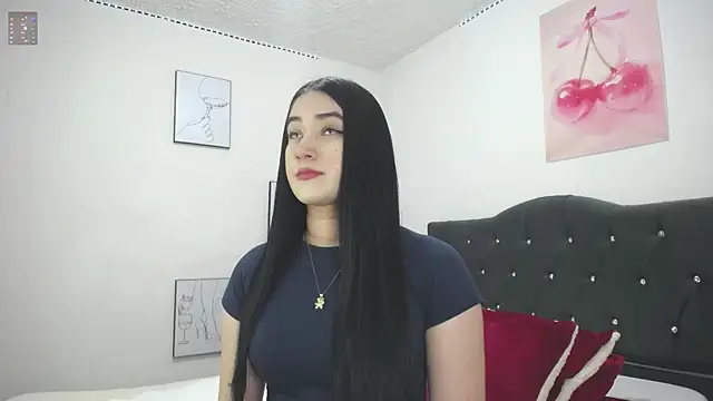 Snapshot of Emmy_sanderss chatting on April 14, 2026, 5:18 pm Emmy sanderss online show from April 14, 2026, 5:18 pm