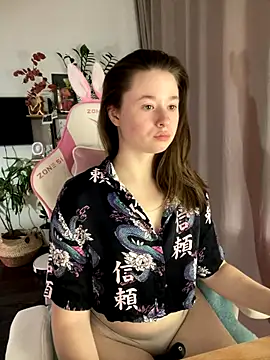 Snapshot of sweetest_pie chatting on October 26, 2025, 4:29 pm sweetest pie online show from October 26, 2025, 4:29 pm