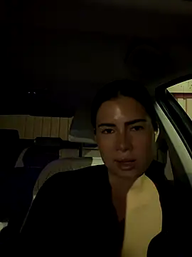 Snapshot of clairewntr chatting on October 13, 2025, 9:27 pm clairewntr online show from October 13, 2025, 9:27 pm