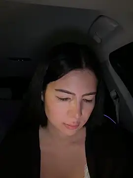 Snapshot of clairewntr chatting on November 29, 2025, 8:20 pm clairewntr online show from November 29, 2025, 8:20 pm