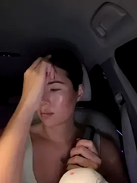 Snapshot of clairewntr chatting on November 3, 2025, 10:57 pm clairewntr online show from November 3, 2025, 10:57 pm