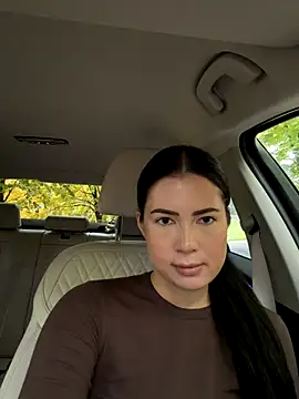 Snapshot of clairewntr chatting on October 22, 2025, 2:27 pm clairewntr online show from October 22, 2025, 2:27 pm