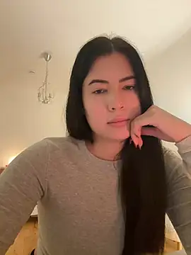 clairewntr online show from January 21, 2025, 9:25 pm