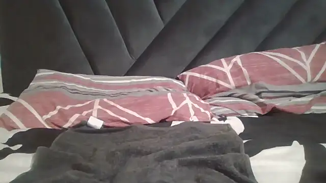 Snapshot of Malibongwe17 chatting on March 7, 2026, 11:05 am Malibongwe17 online show from March 7, 2026, 11:05 am