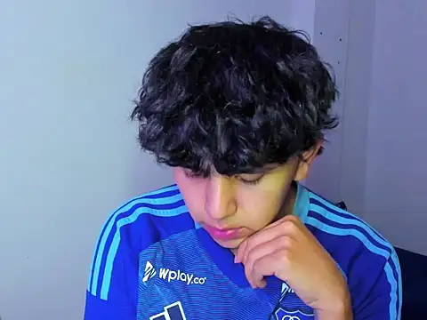 Snapshot of cody_johson chatting on December 19, 2025, 2:04 am cody johson online show from December 19, 2025, 2:04 am