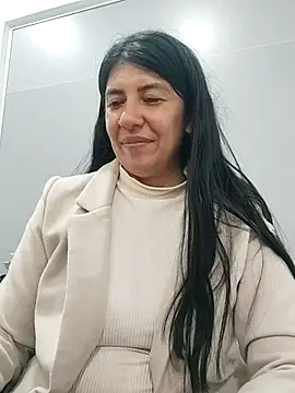 aisha latina online show from March 14, 2025, 5:13 pm