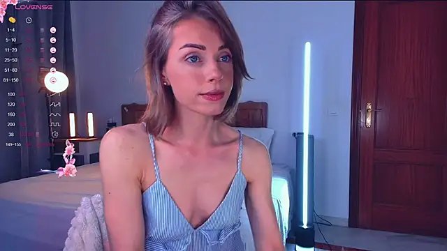 Arielle  03 online show from September 24, 2025, 2:51 am