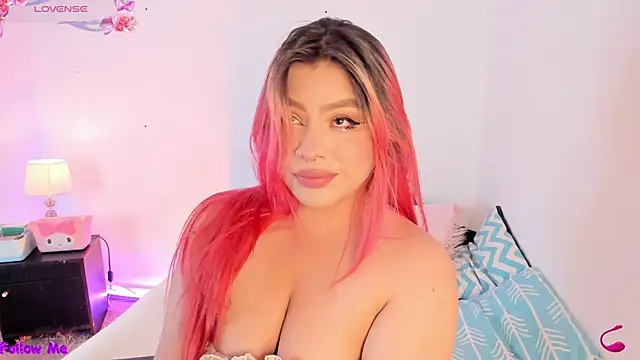 Snapshot of SophieRossi chatting on November 9, 2025, 4:38 am SophieRossi online show from November 9, 2025, 4:38 am