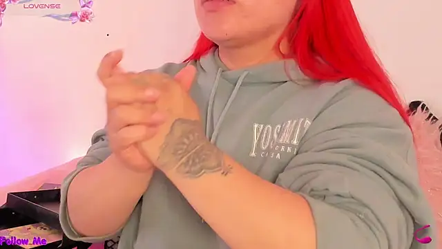 Snapshot of SophieRossi chatting on November 22, 2025, 4:00 am SophieRossi online show from November 22, 2025, 4:00 am