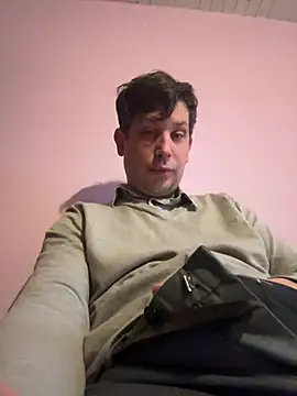 Snapshot of Taxidriver1988 chatting on February 10, 2025, 4:25 pm Taxidriver1988 online show from February 10, 2025, 4:25 pm