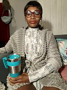 Snapshot of HoneyDropsX chatting on July 10, 2026, 3:06 am HoneyDropsX online show from July 10, 2026, 3:06 am