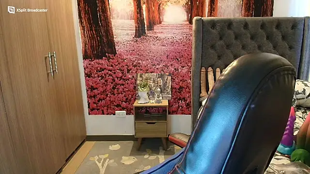 Snapshot of sofia23dirty chatting on October 15, 2025, 9:12 pm sofia23dirty online show from October 15, 2025, 9:12 pm