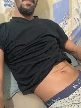 Snapshot of Kize69 chatting on January 20, 2025, 5:48 am Kize69 online show from January 20, 2025, 5:48 am