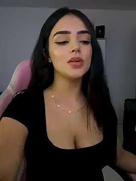 anniehart online show from November 8, 2025, 3:21 am