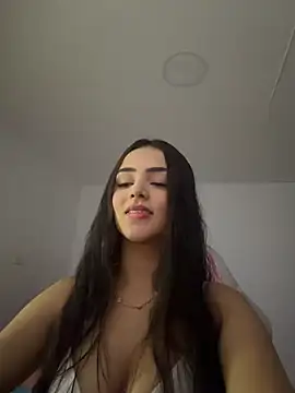anniehart online show from May 21, 2026, 1:36 am