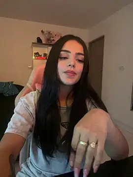 anniehart online show from December 17, 2025, 11:54 pm