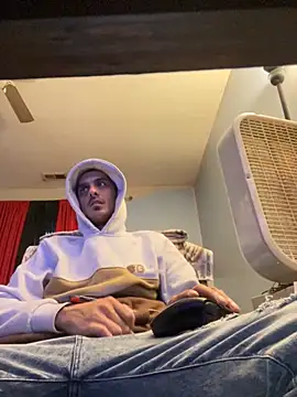 Snapshot of hottboyy45 chatting on December 2, 2025, 3:36 pm hottboyy45 online show from December 2, 2025, 3:36 pm