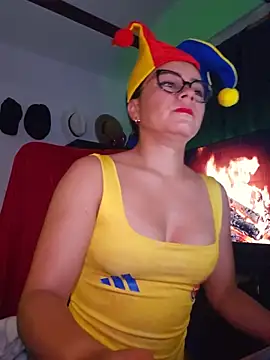 Snapshot of MistressSlut1 chatting on June 13, 2026, 9:07 am MistressSlut1 online show from June 13, 2026, 9:07 am