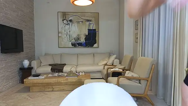 diamond desiree online show from March 20, 2026, 10:33 pm