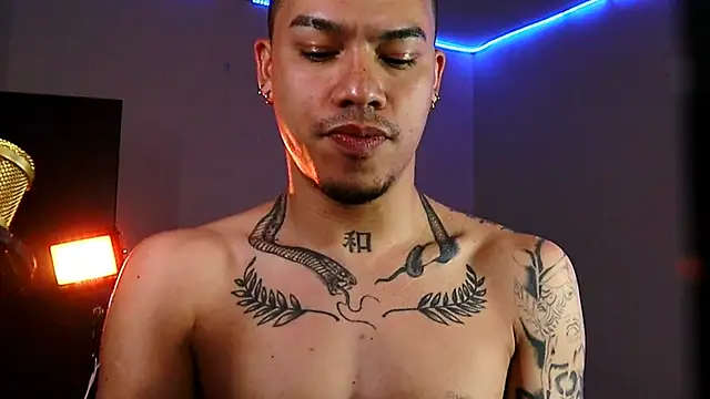 BestMasterForYou online show from November 19, 2025, 2:55 am