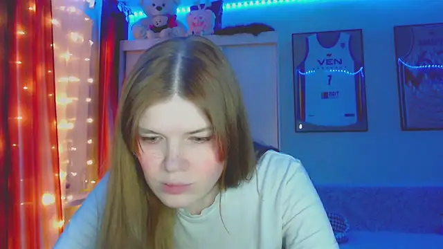 Snapshot of Klementa chatting on June 4, 2026, 6:45 pm Klementa online show from June 4, 2026, 6:45 pm