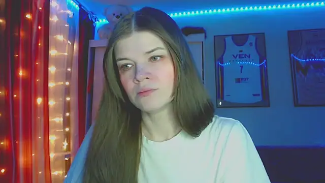 Snapshot of Klementa chatting on April 12, 2026, 6:33 pm Klementa online show from April 12, 2026, 6:33 pm