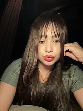 Snapshot of bella_parisi chatting on February 7, 2026, 2:30 am bella parisi online show from February 7, 2026, 2:30 am