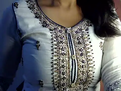 Snapshot of SiaraSiyA chatting on November 2, 2025, 6:13 pm SiaraSiyA online show from November 2, 2025, 6:13 pm