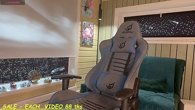 SandyChris online show from May 5, 2026, 6:27 am