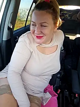 Snapshot of Marushka chatting on November 13, 2025, 9:13 am Marushka online show from November 13, 2025, 9:13 am