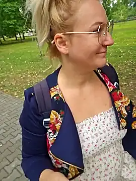 Snapshot of Marushka chatting on September 14, 2025, 6:47 am Marushka online show from September 14, 2025, 6:47 am