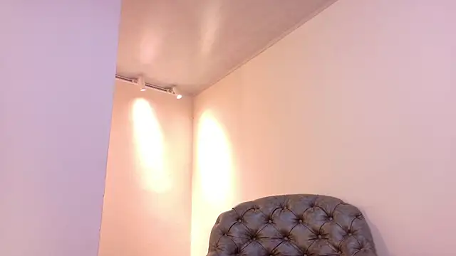 Snapshot of niky_smit chatting on October 10, 2025, 10:38 am niky smit online show from October 10, 2025, 10:38 am