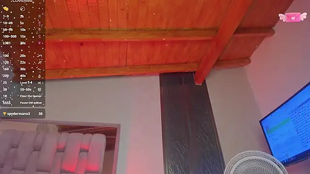 Snapshot of swt-booty chatting on December 2, 2025, 7:04 pm swt-booty online show from December 2, 2025, 7:04 pm