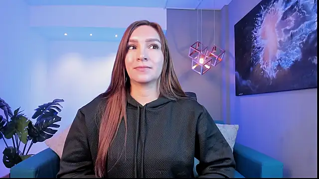 miataylorr1 online show from March 13, 2026, 11:37 am