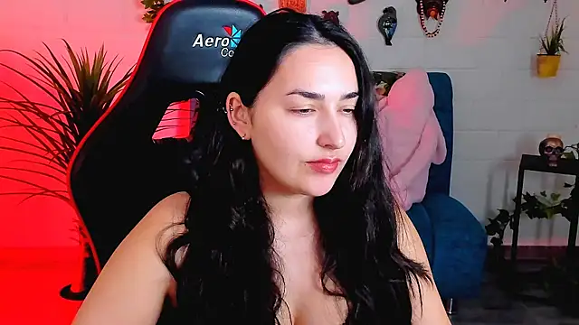 Snapshot of CeceliaJohnson chatting on November 25, 2025, 8:14 am CeceliaJohnson online show from November 25, 2025, 8:14 am