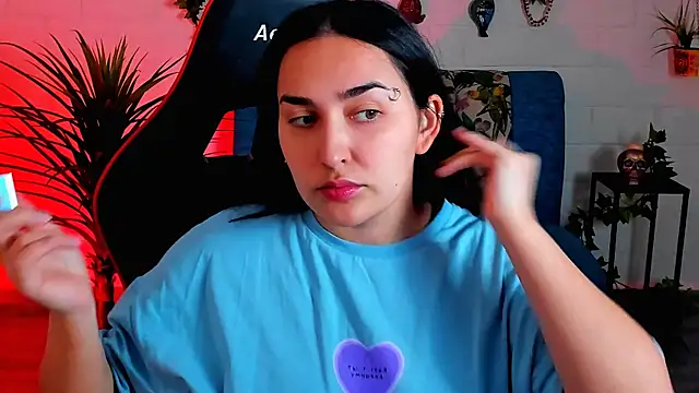 Snapshot of CeceliaJohnson chatting on October 10, 2025, 8:04 am CeceliaJohnson online show from October 10, 2025, 8:04 am