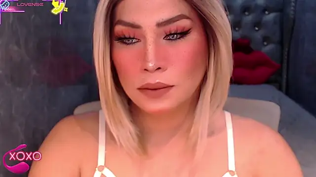 QUEEN GIAMOORE69 online show from September 24, 2025, 7:31 pm