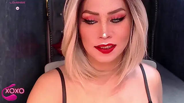 QUEEN GIAMOORE69 online show from October 1, 2025, 8:35 pm