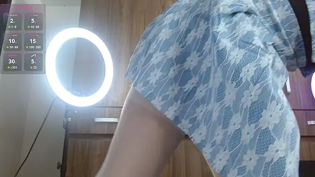 Snapshot of magenta_maturr chatting on November 16, 2025, 1:10 am magenta maturr online show from November 16, 2025, 1:10 am